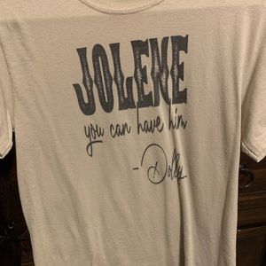 Boutique Dolly tee size small